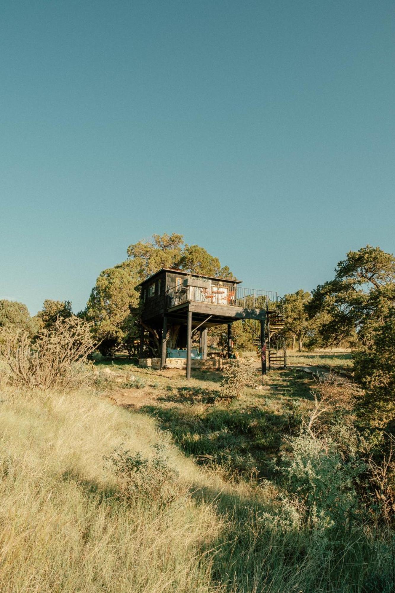 Ashley's Treehouse At El Mistico Ranch * Nogal