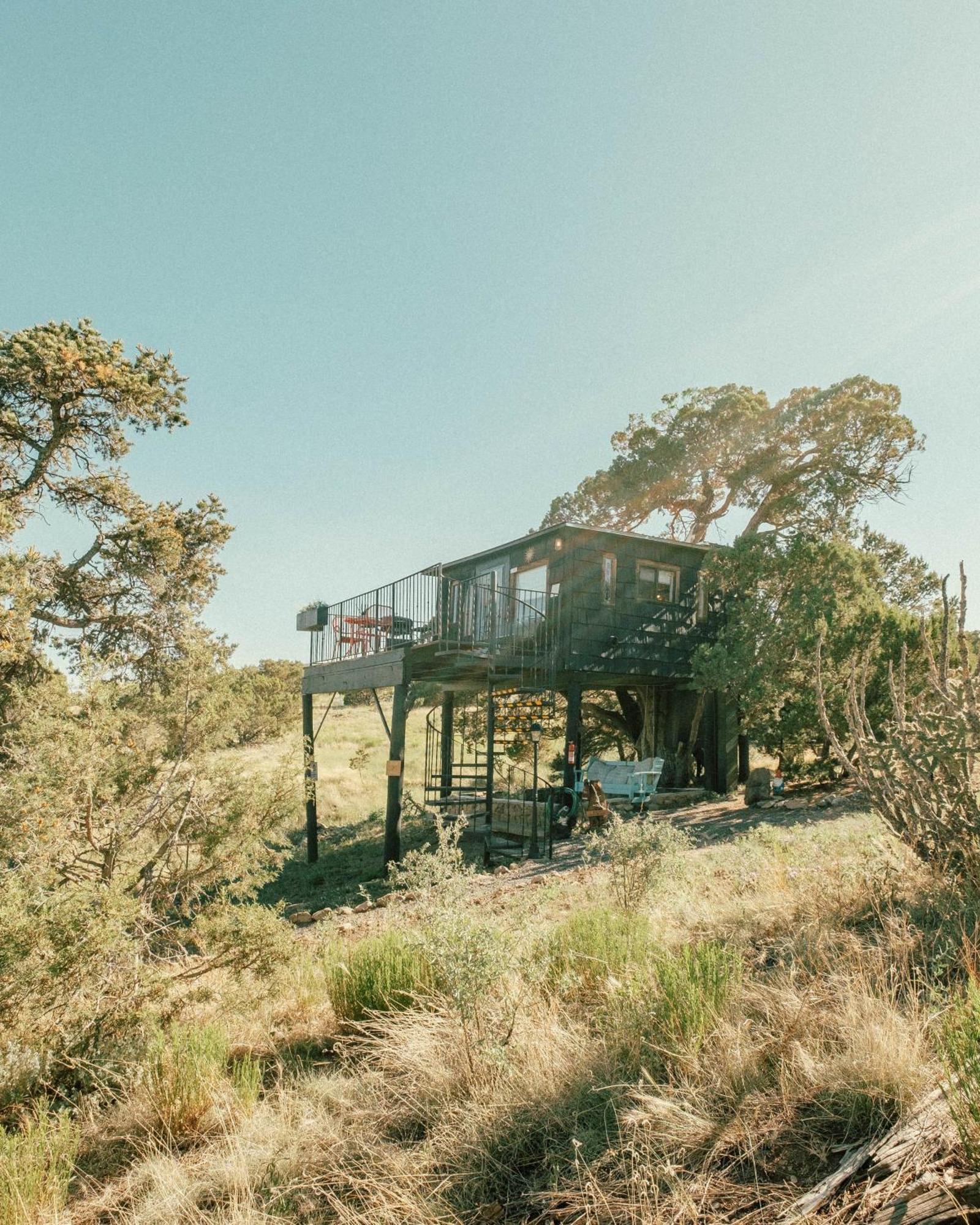 Ashley's Treehouse At El Mistico Ranch Holiday home