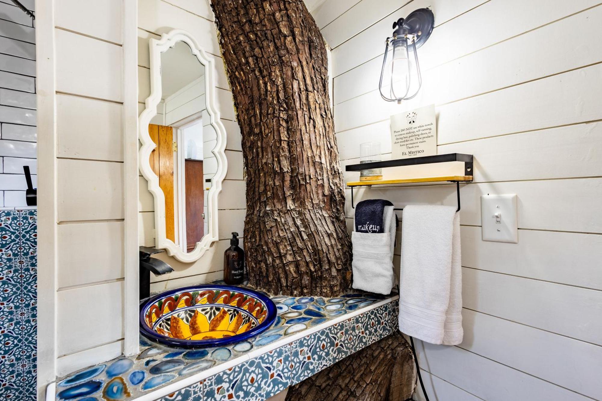 Holiday home Ashley's Treehouse At El Mistico Ranch