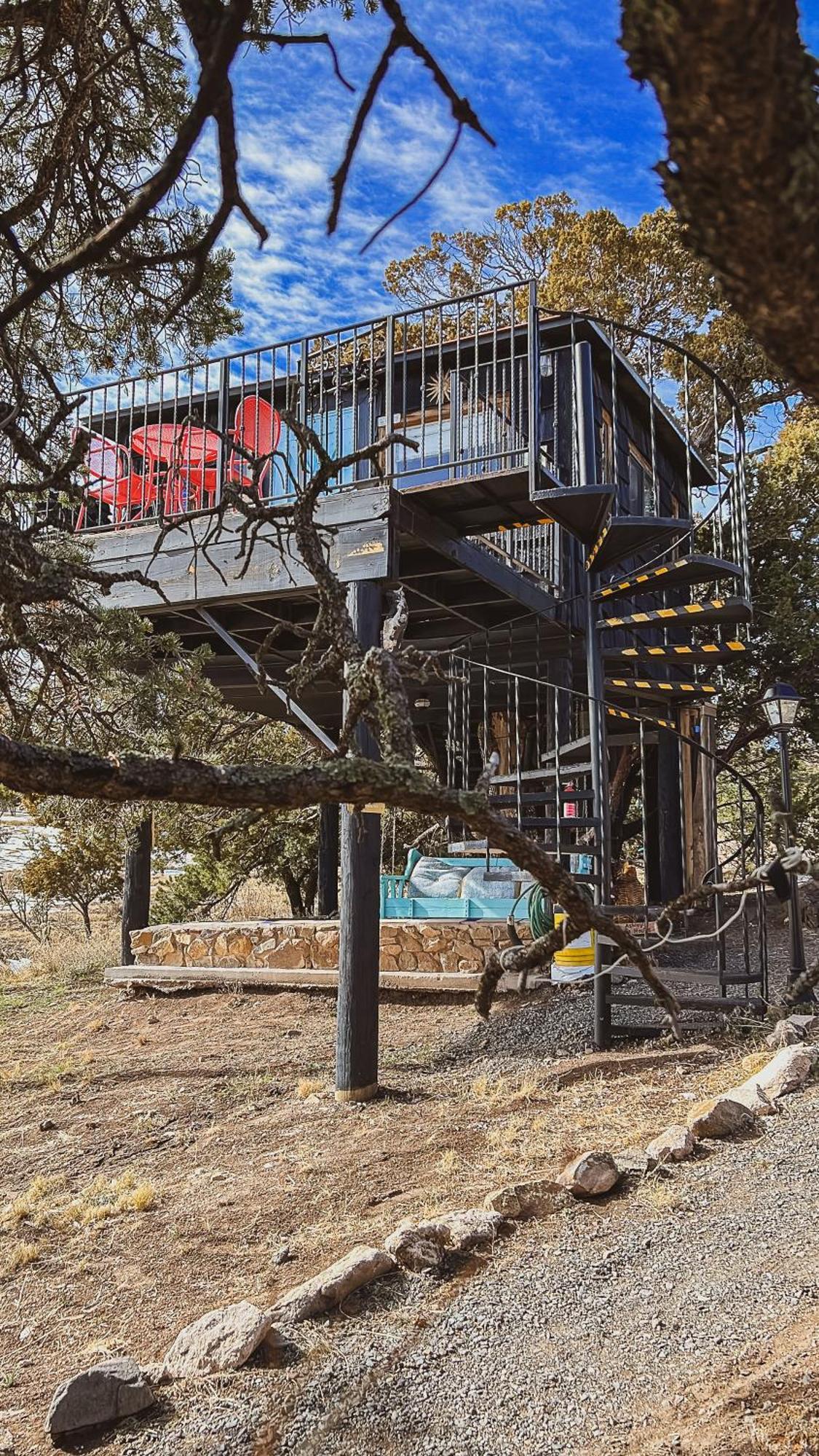 Ashley's Treehouse At El Mistico Ranch